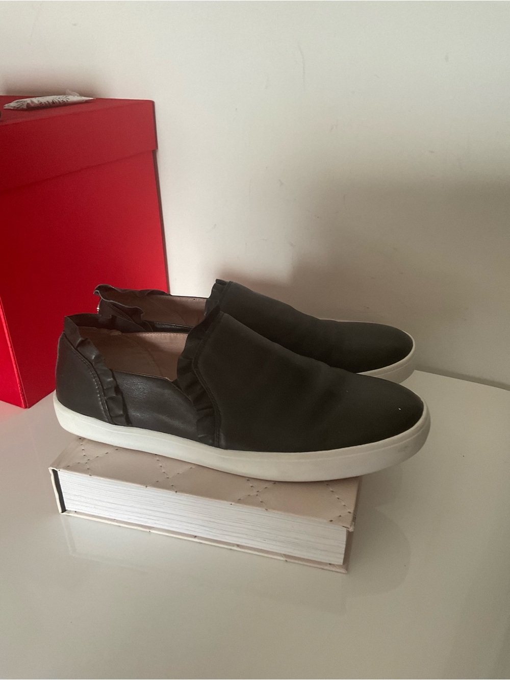 Kate Spade Slip-On Sneakers in Black with White Sole Size 10